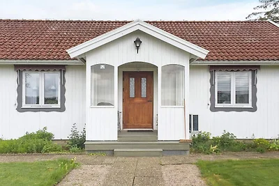 7 Personen Ferienhaus in VARA-By Traum