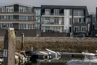 Luxusapartment mit Blick auf das Wasser