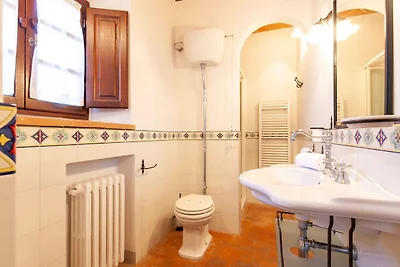 Geräumiges Bauernhaus in Cortona mit...