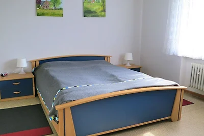 Geräumiges Ferienhaus in Liesen mit Garten