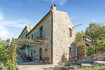 Vivace cottage a Bomba vicino al lago