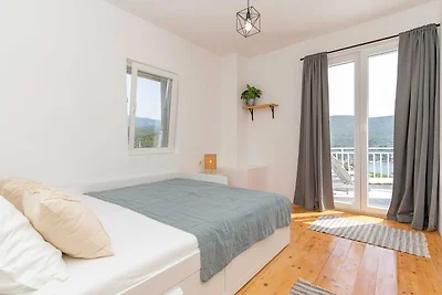 Apartment Konak - Two Bedroom Apartment with ...