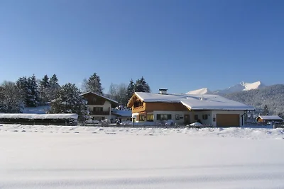 Appartamento per vacanze a Krün con piscina