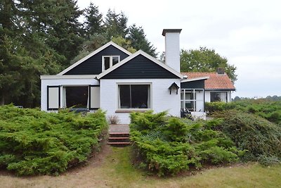 Malerisches Landhaus in Oploo mit Terrasse