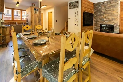 Wohnung in Les Allues mit Jacuzzi