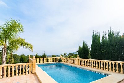 Schöne Villa in Pedreguer mit Schwimmbad