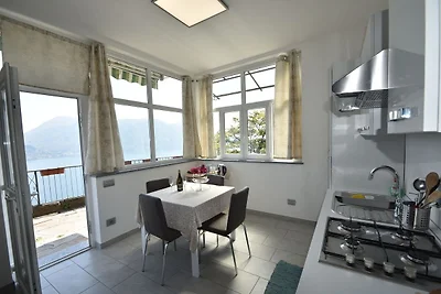 Schöne Ferienwohnung mit Panoramabalkon