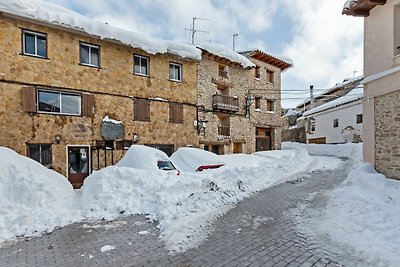 Stilvolle Ferienwohnung in Gudar mit Heizung