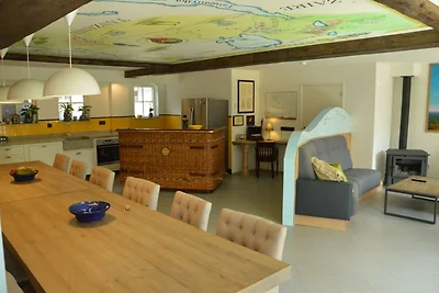Prachtig Vakantiehuis in Haaren met Terras