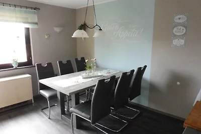 Appartamento con terrazza in giardino