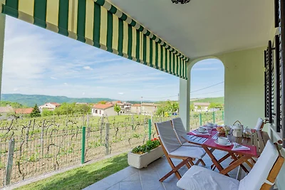 Appartamento a Cerovlje con spiaggia sul mare