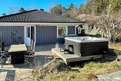 8 persone case ad Vastra frolunda-By Traum
