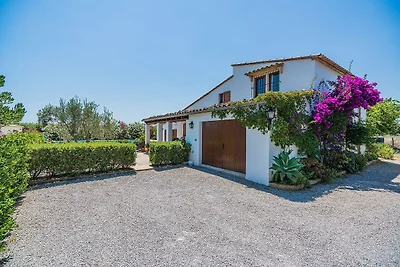 Abgelegene Landvilla mit Pool