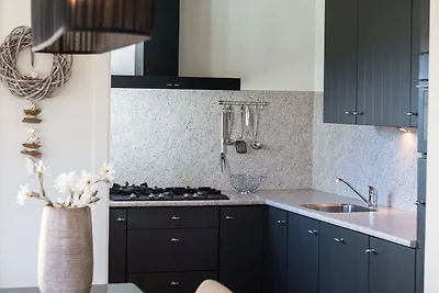 Strohgedecktes Ferienhaus mit 2 Bädern, 1,5 k...