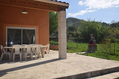 Villa di lusso con piscina privata a Thueyts