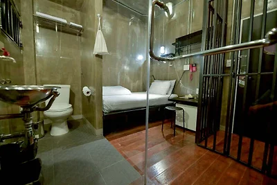 Premier Deluxe Comfort | Modern & Relaxing
