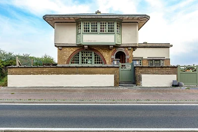 Gemütliche Villa in Middelkerkewith Sea...