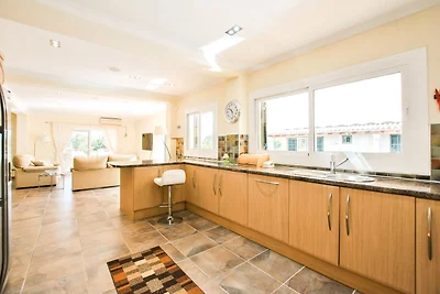 Villa in Alcudia mit Swimmingpool