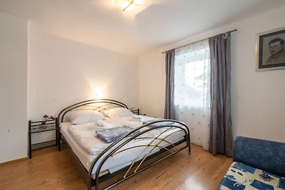 Wohnung in Tirol mit eigenem Garten