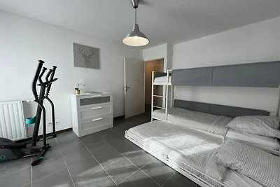 Appartamento con tre camere da letto a...