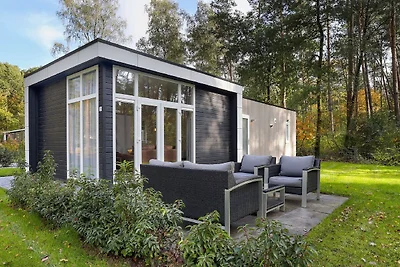 Modernes Haus in ruhiger Lage am Waldrand