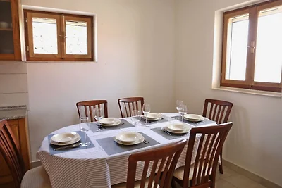 Charmantes Ferienhaus mit Terrasse in...
