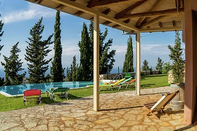 Charmant, warm vakantie huis, prive zwembad, ...