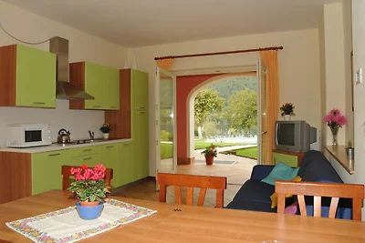 Luxuriöses Apartment in Idro mit Pool