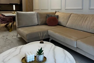 Two Bedroom Apartment with Terrace and Swimmi...