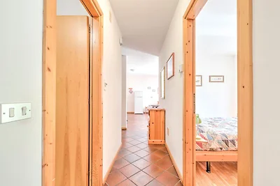 Geräumiges Chalet mit Garten in Tirol in...