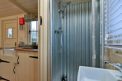 Chalet in der Nähe des Hinton Sky Dive Center...