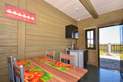 Gemütliches Cottage in Cisowo mit Garten