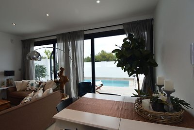 Luxe vakantiehuis met privé zwembad