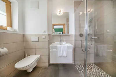Luxe chalet met 5 badkamers, vlakbij een...