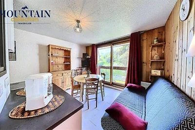 PIACEVOLE MONOLOCALE CON ALCOVA PER 5 PERSONE