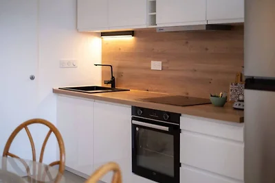 Modernes Strandapartment mit Terrasse