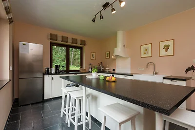 Villa a Erneuville vicino al centro cittא