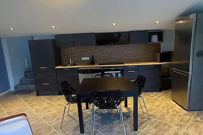 Villa mit Pool und Jacuzzi nahe Châteauneuf-d...