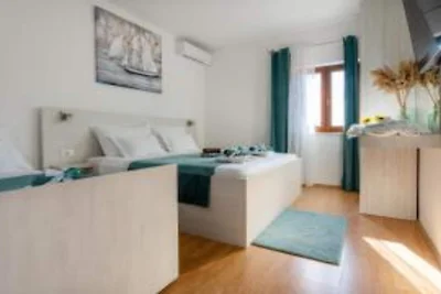 Three Bedroom Villa with Swimming Pool and...