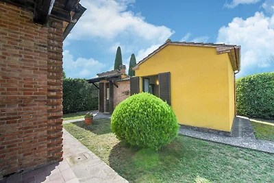 Zentrales Ferienhaus mit Pool