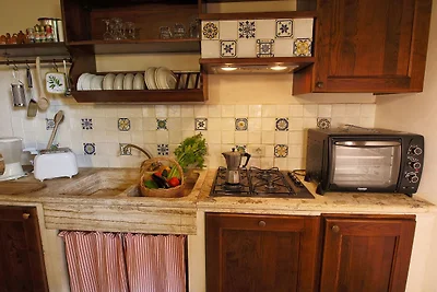 Pittoresca villa con piscina a Sinalunga