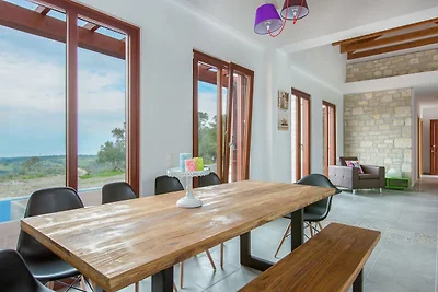 Villa in Arkadi mit Pool und Liegest�hlen