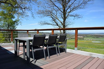 Spazioso chalet a Vielsalm con giardino