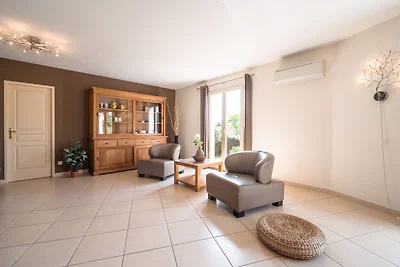 Geräumige Villa in Pouzols-Minervois mit pool