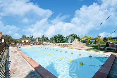 Gemütliches Bauernhaus mit Pool in Castiglion...