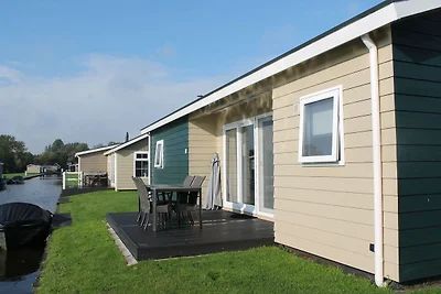 Chalet con due bagni e uno sloop, a Giethoorn