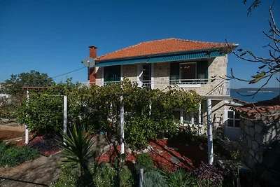 MY DALMATIA - Sea view holiday home Antonela