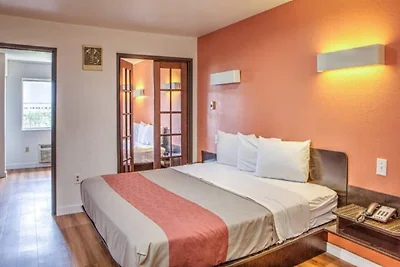 1 Queensize-Bett | Suite, Nsmk, Schlafsofa