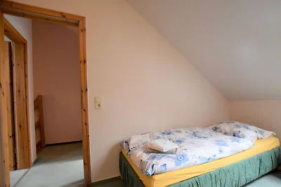Geräumige Ferienwohnung in Boddin mit Garten