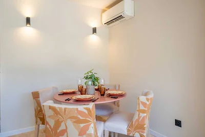 Modern huis met airconditioning, zwembad, 1 s...